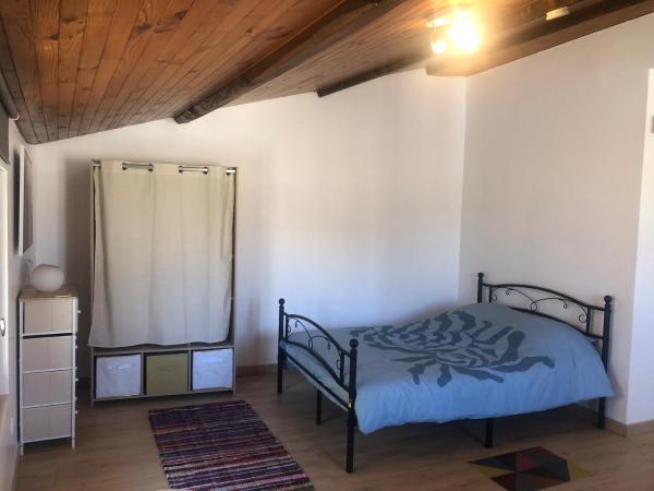 A la foto es mostra l'objecte le sept situat a la ciutat de Manosque.