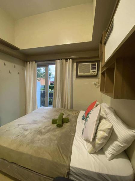 Billede 1: Studio Unit in Avida Towers 1st Floor with Terrace Garden Vie