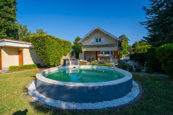 SZL131 Holiday Home with pool, Siófok