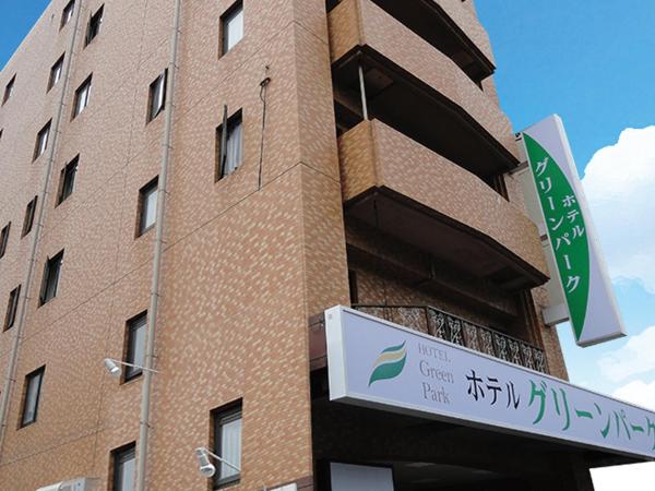 Na zdjęciu widoczny jest obiekt Hotel Green Park położony w mieście Sendai.