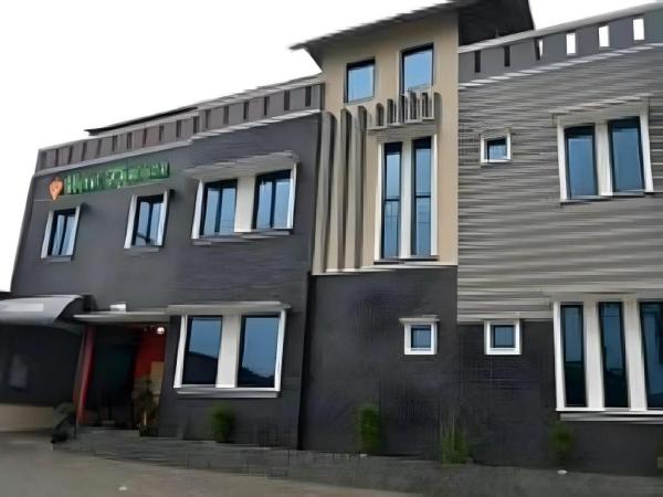 A la foto es mostra l'objecte Hotel Khalista situat a la ciutat de Cilalawi.
