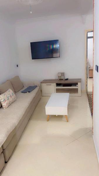 写真にはAl Azifat市にあるChic furnished apartment, Centerが写っています。