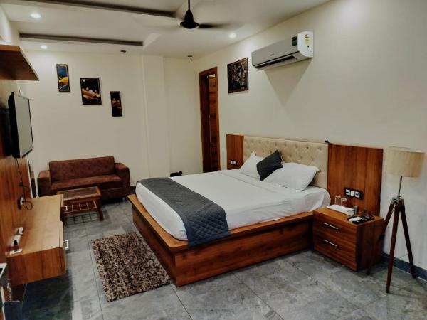 A la foto es mostra l'objecte Hotel Moon Regency I Couple and Corporate Friendly I Panipat situat a la ciutat de Pānīpat.