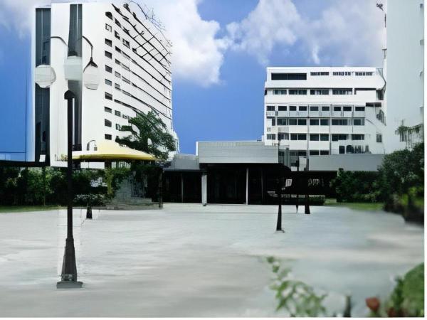 A la foto es mostra l'objecte Vasu Hotel Mahasarakham situat a la ciutat de Maha Sarakham.