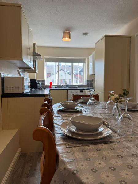 Φωτογραφία 6: 3 Floors, Sleeps 14, 3 Baths, View, Parking, Grimsby Cleethorpes Beach