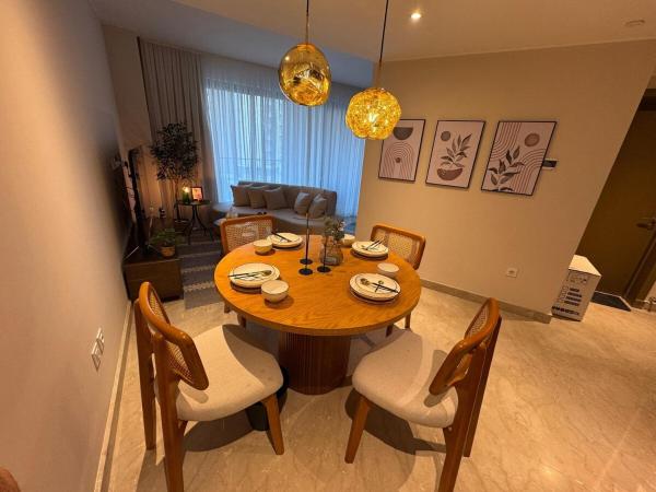 Φωτογραφία 8: Chic & Cozy Studio at ZED Towers in Sheikh Zayed
