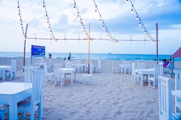 A la foto es mostra l'objecte Golden Beach Hotel & Restaurant situat a la ciutat de Trincomalee.