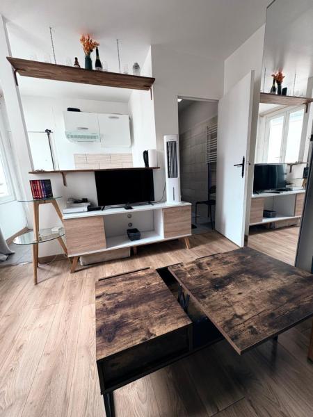 Studio equipé, lumineux a Paris, Paris