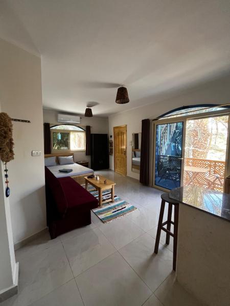A la foto es mostra l'objecte Minimal Beach Side One-Bed Studio Assala, Dahab situat a la ciutat de Dahab.