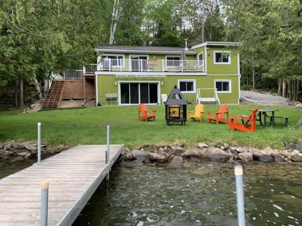 На фото показан объект Lake Outdoor Fun & Comfort - Chalet Edja Natur, расположенный в городе Messines.