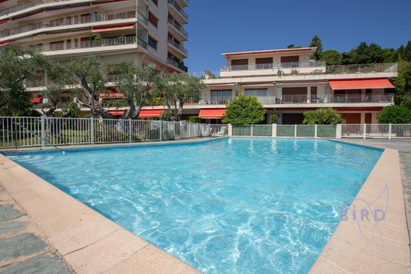 Billede 1: Smart flat in Antibes sea view AC parking and pool