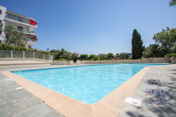 Billede 9: Smart flat in Antibes sea view AC parking and pool