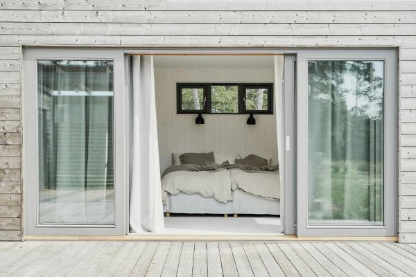 En la foto se muestra el objeto Architect-Designed House With Sea View In Ljugarn ubicado en la ciudad de Ljugarn.