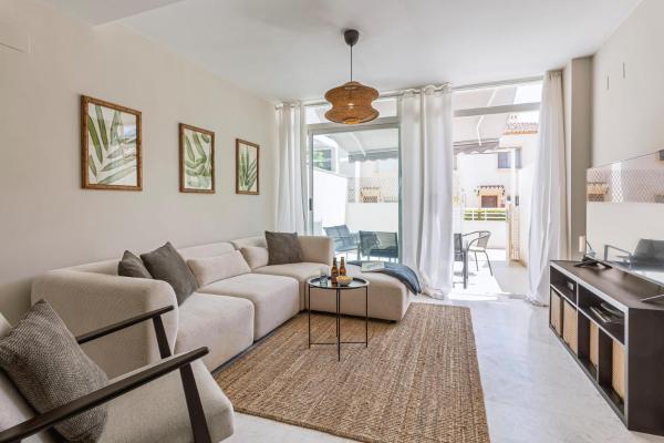 På billedet ses objektet Casa Bruselas beliggende i byen Jávea.