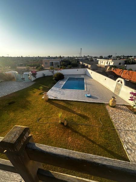 A la foto es mostra l'objecte Huge entire private villa situat a la ciutat de Temlale.