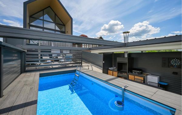 La photo montre l'objet Beautiful Home In Seketin With Sauna situé dans la ville de Beletinec.