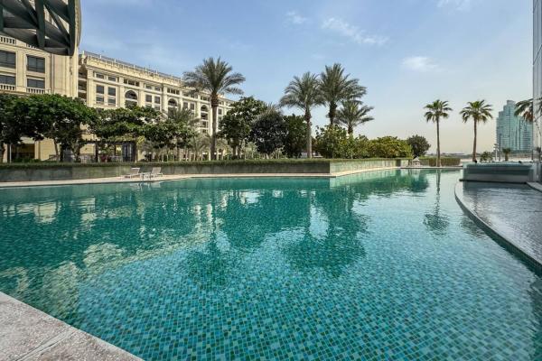 A la foto es mostra l'objecte Sleek 1 Bed Retreat in D1 Tower with Spa Amenities situat a la ciutat de Dubai.