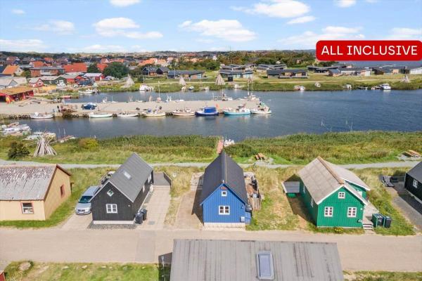 På billedet ses objektet 8806-Hvide-Sande-Ae-Gammel-Havn-15 beliggende i byen Hvide Sande.