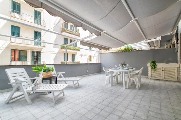 写真にはアルゲーロ市にあるSARDINIA RE - Francesca's Flat - Free Parkingが写っています。