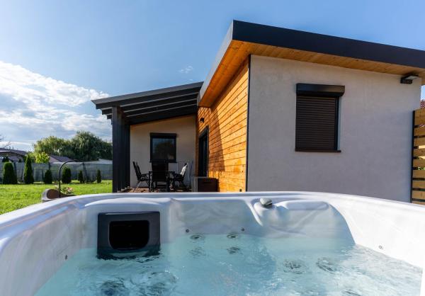 Tan'n'baum Jacuzzi House Balatonfenyves - Balatonfenyves