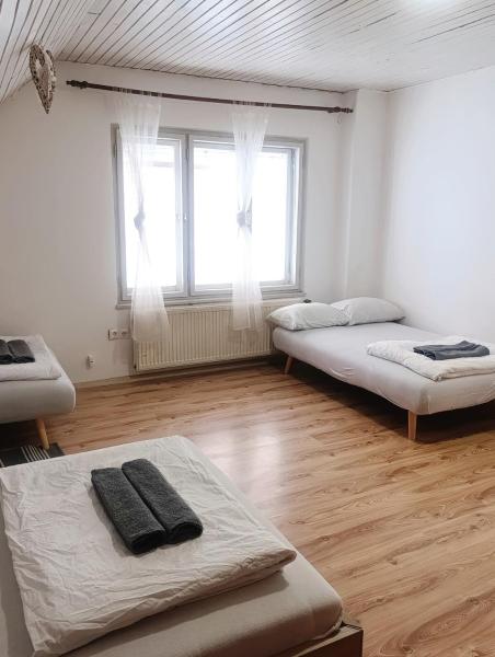 En la foto se muestra el objeto Apartment for families or groups ubicado en la ciudad de Spodnja Šiška.
