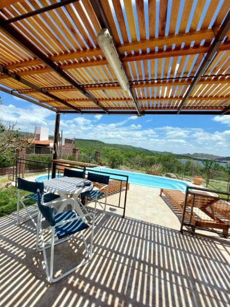 A la foto es mostra l'objecte Chalets du lac situat a la ciutat de Capilla del Monte.