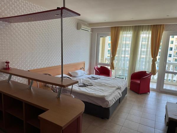 Zdjęcie 7: Studio in Miramar Palace