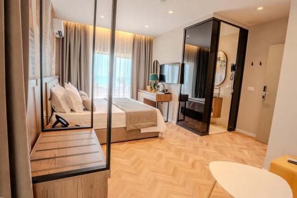 A la foto es mostra l'objecte Vila Lasko Hotel situat a la ciutat de Golem.