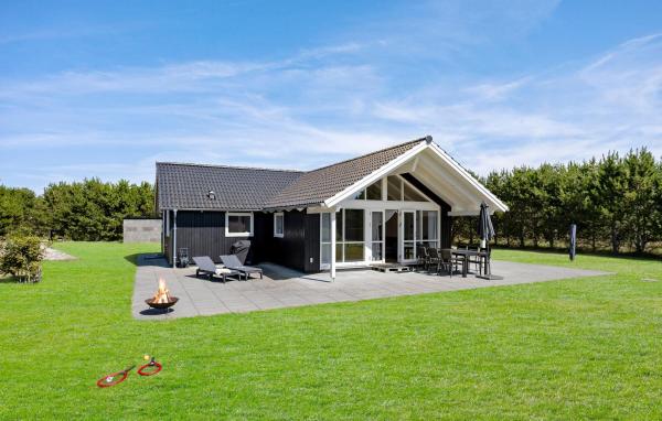 Na fotografii je vidět objekt Nice Home In Jerup With Sauna nacházející se ve městě Jerup.