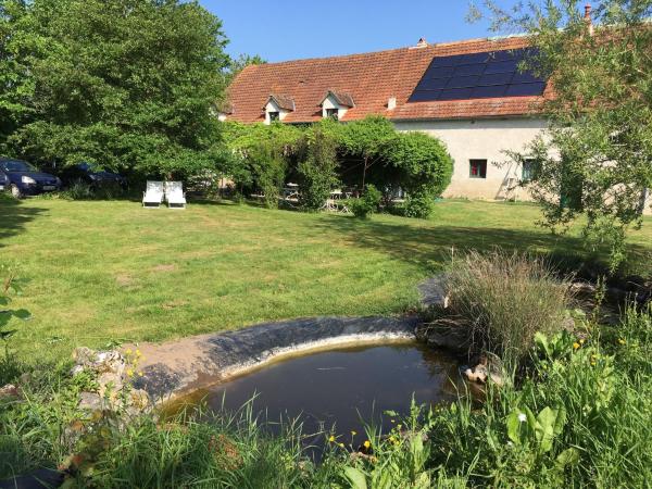 A la foto es mostra l'objecte Charmant gîte rénové en Berry avec grand terrain, cheminée, et proximité UNESCO et thermes - FR-1-591-212 situat a la ciutat de Ruffec.