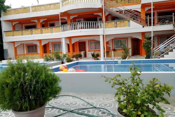 En la foto se muestra el objeto Palm Grove Saud Holiday Complex Hotel ubicado en la ciudad de Burayoc.