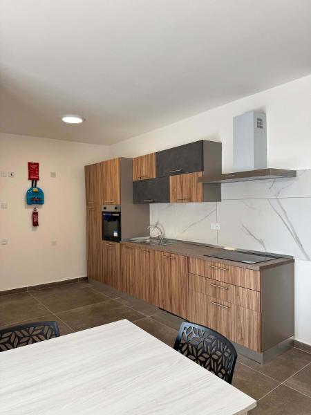 Nella foto è visibile l'oggetto Deluxe Apartment 2 Bed with Balcony - by HostMT situato nella città di Taʼ Penza.