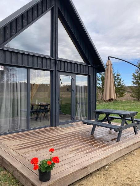 På billedet ses objektet DIDAMM holiday cabin by the open sea in Strante beliggende i byen Ulmale.
