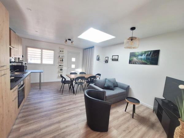 A la foto es mostra l'objecte Maison climatisée avec extérieur situat a la ciutat de Florensac.
