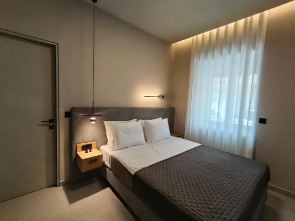 Latitude 37 - Kalamata