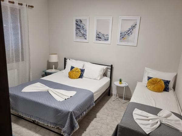På billedet ses objektet Villa Asteri Luxury Apartment Ouranoupoli beliggende i byen Ouranoupoli.