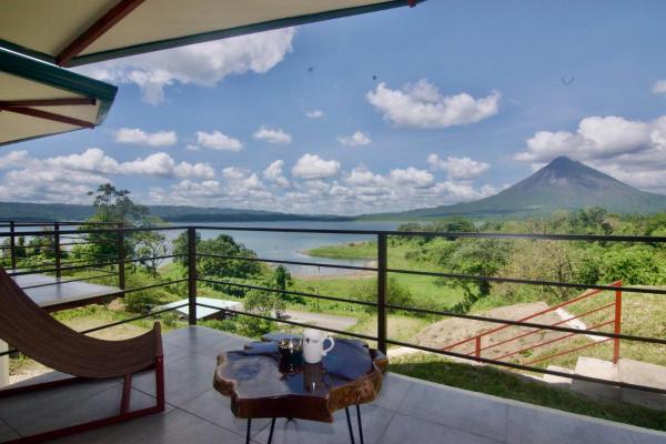 Billede 1: New, Hilltop Bungalow 1 W- Spectacular Volcano View