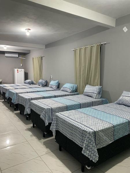 Na zdjęciu widoczny jest obiekt Hostel do Porto położony w mieście Queimada.