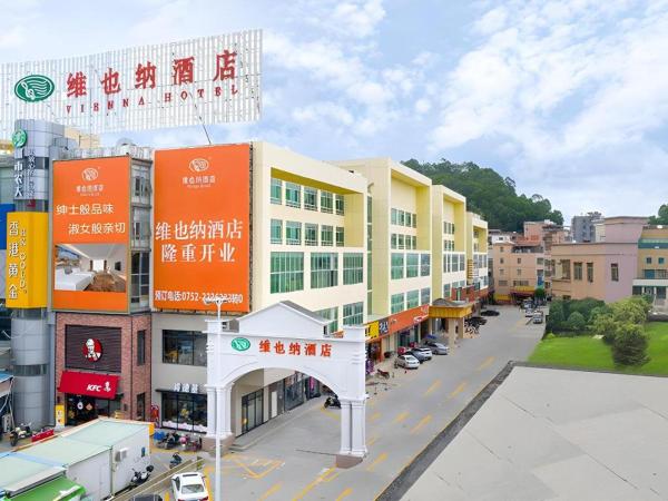 På billedet ses objektet Vienna Hotel Guangdong Huizhou High-Speed North Railway Station Xiaojinkou beliggende i byen Boluo.