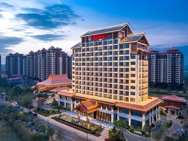 Auf dem Foto ist das Objekt Hampton by Hilton Nanhai Haikou in der Stadt Haikou zu sehen.