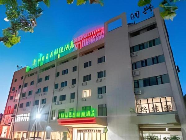 Op de foto is het object GreenTree Inn Wuhu Eshan Road University City te zien, gelegen in de stad Wanzhi.