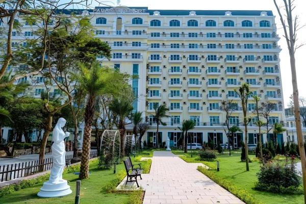 A la foto es mostra l'objecte Paracel Resort Hai Tien situat a la ciutat de Mỹ Ðuc.
