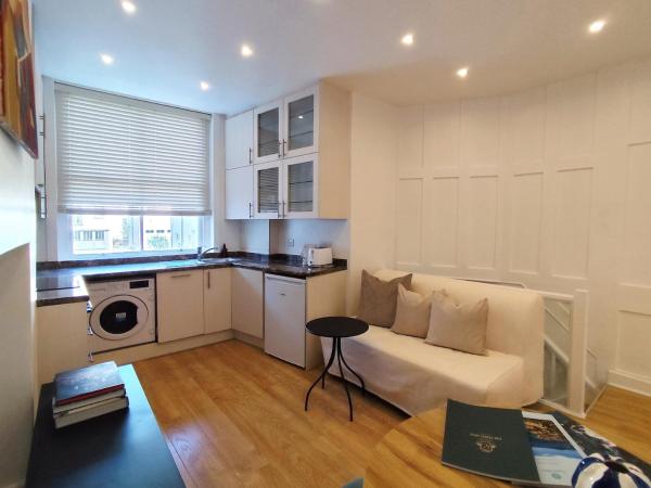 Foto 8: Flat A - Montagu St Residence