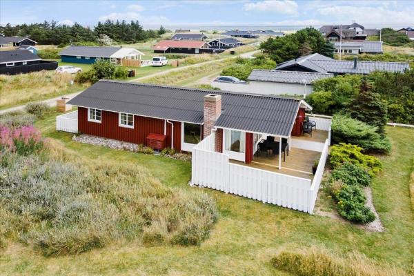 A la foto es mostra l'objecte 305-Hvide-Sande-Anker-Eskildsens-Vej-39 situat a la ciutat de Hvide Sande.