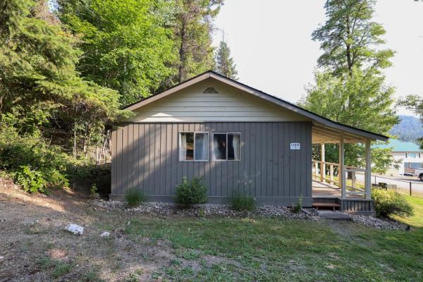 Wilderness West Resort Cabin 3 - Washington