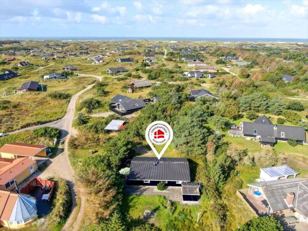 Na fotografii je vidět objekt 239-Ringkobing-Vestklitvej-32 nacházející se ve městě Ringkobing.