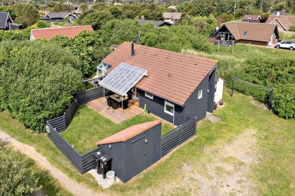 På billedet ses objektet 1185-Ringkobing-Hjelmevej-33 beliggende i byen Ringkøbing.