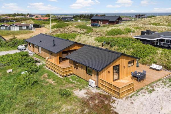 A la foto es mostra l'objecte 4447-Hvide-Sande-Granvej-7 situat a la ciutat de Hvide Sande.