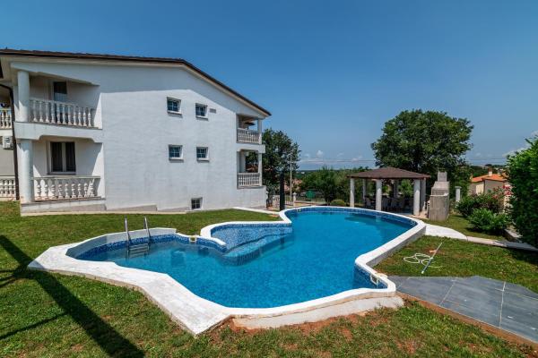 A la foto es mostra l'objecte Holiday house with a swimming pool Radmani, Porec - 16440 situat a la ciutat de Poreč.
