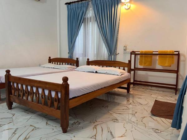 A la foto es mostra l'objecte Eastern Holiday Resort and Restaurant situat a la ciutat de Trincomalee.